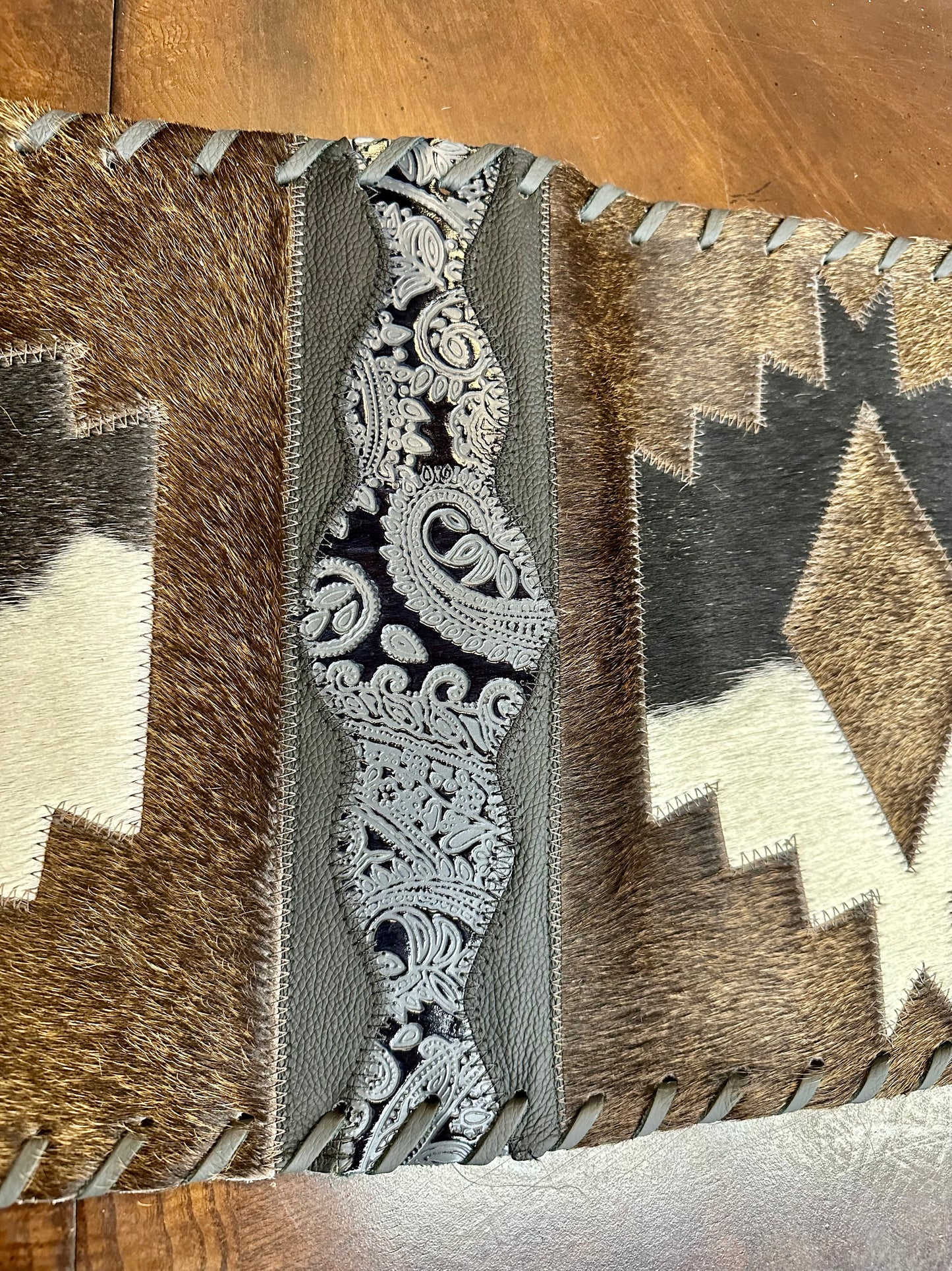 Dark Brown/Black/White Table Runner