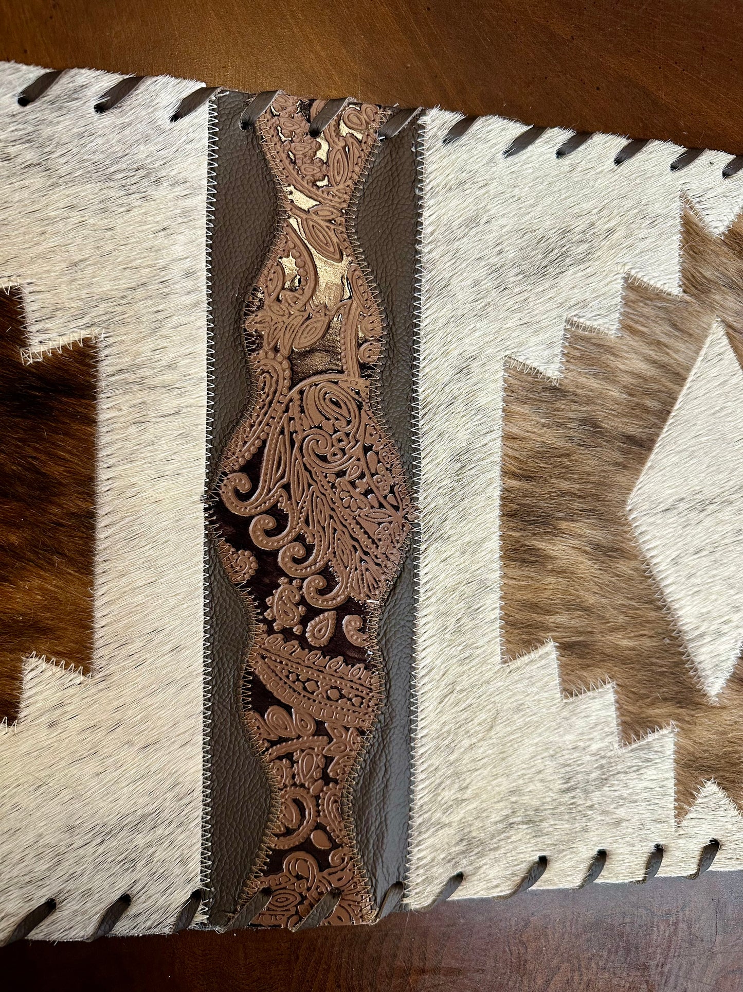 Brown/White Table Runner